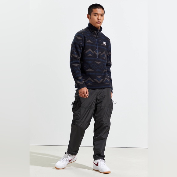 The North Face Gordon Lyons Novelty Quarter-Zip Sweatshirt - Picture 6 of 11